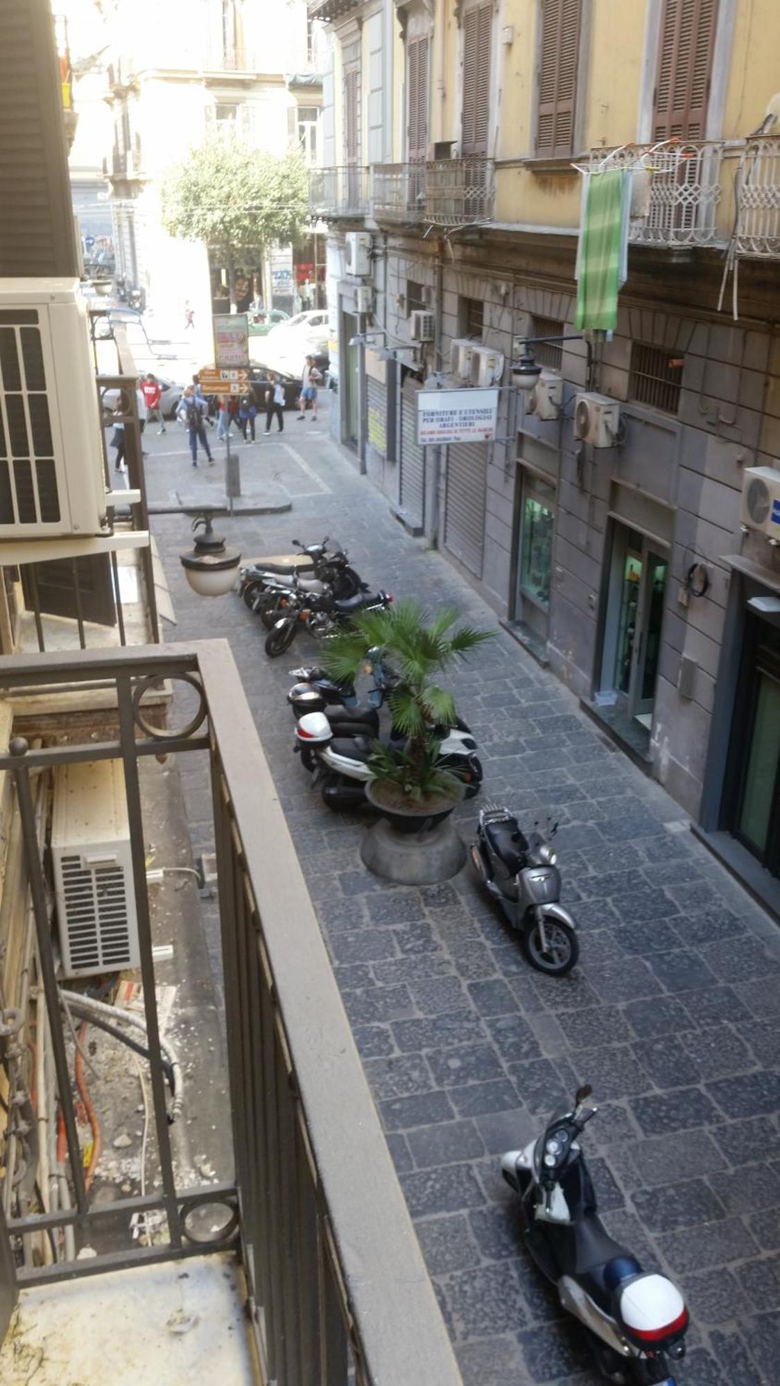 B&B Residenza Il Castello Naples Exterior photo